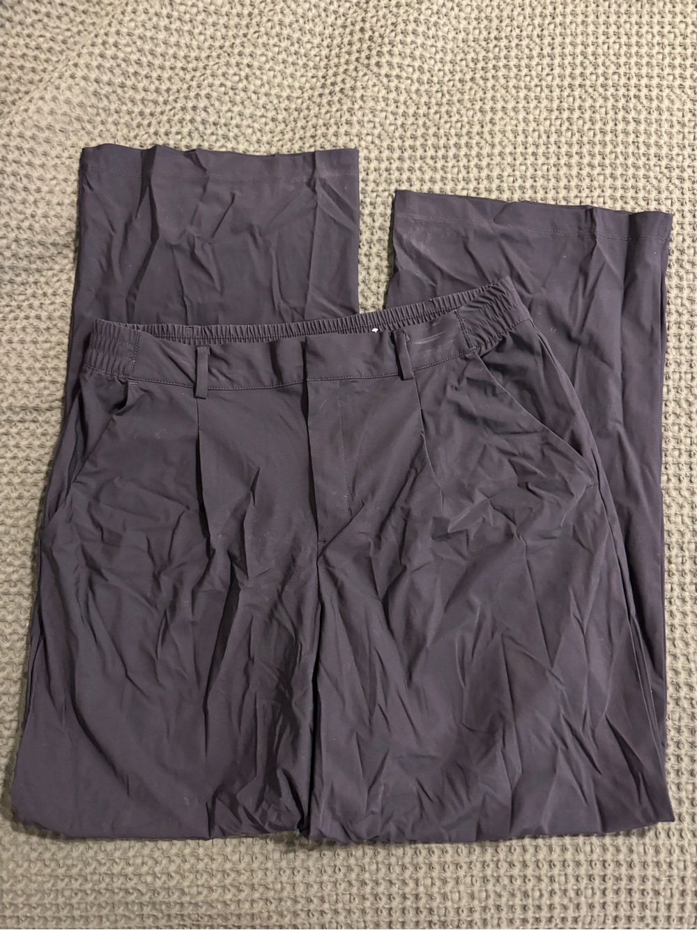 Old Navy black trousers